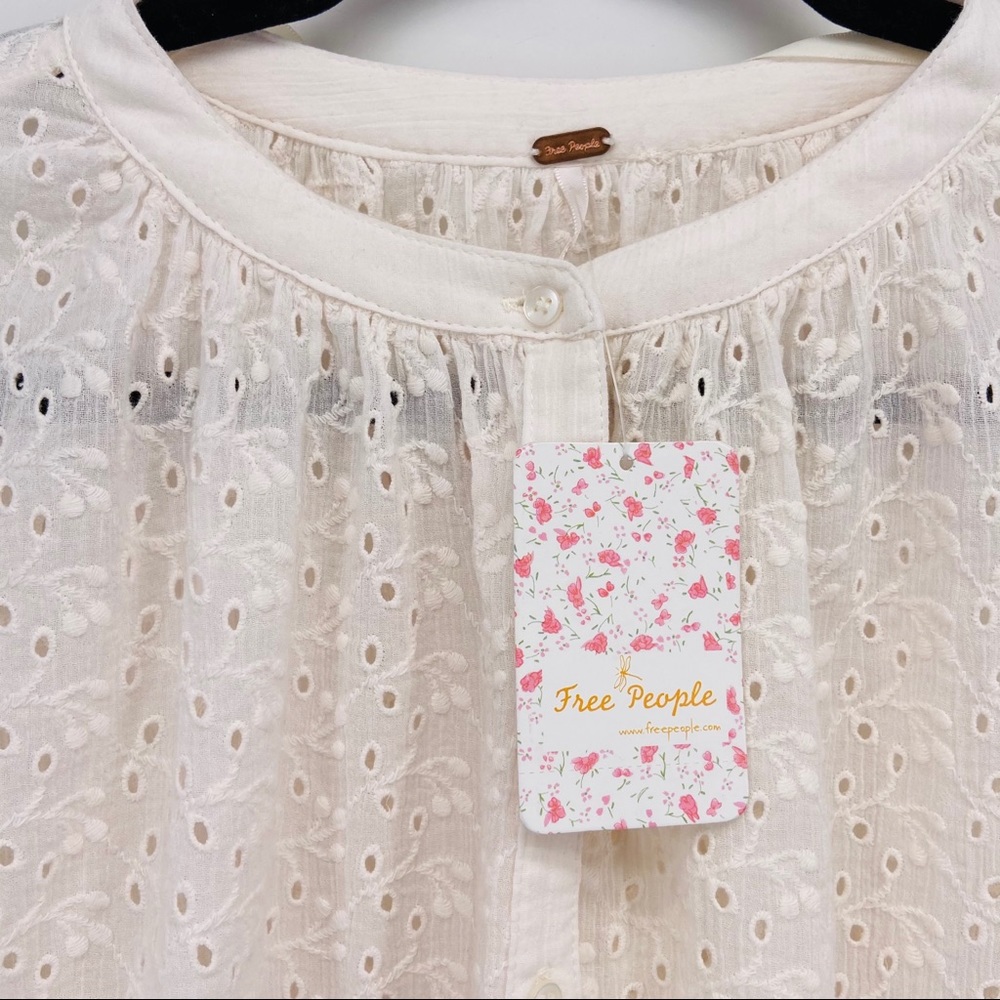 Free People Ivory Maddison Eyelet Blouse New Large - Picture 2 of 6